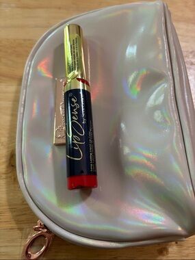 Red Liquid Lipstick - Longwear Lip Color in shade Blu-Red